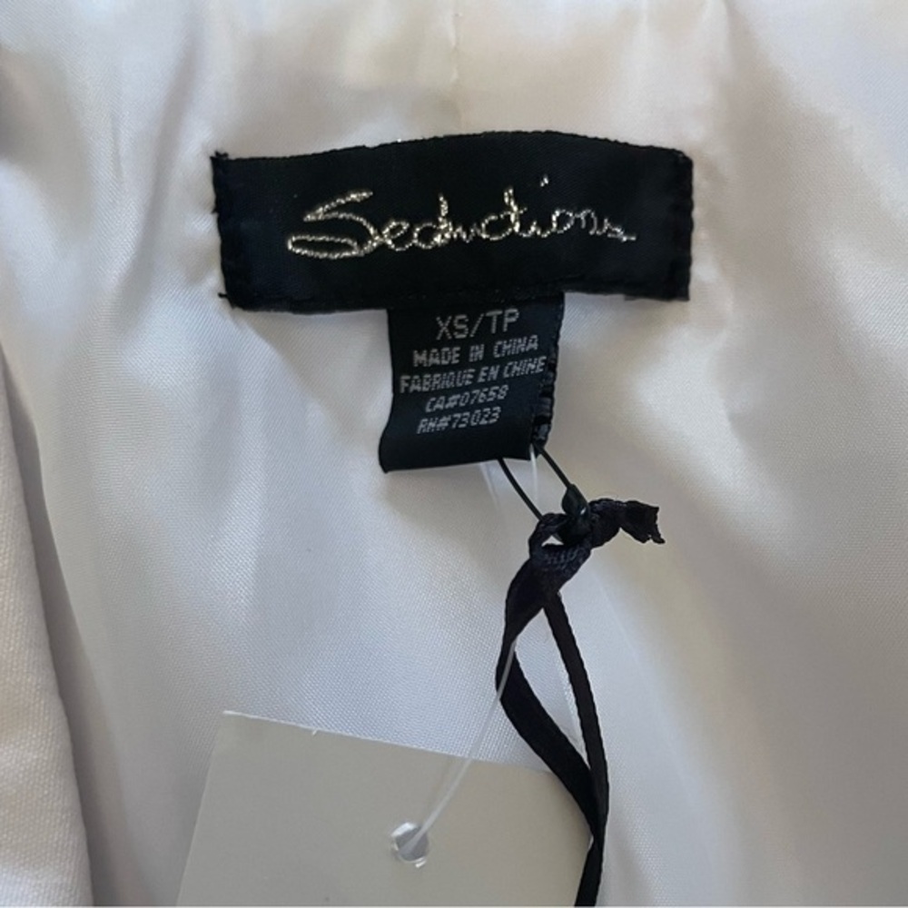 New White Fitted Blazer - Picture 7 of 11